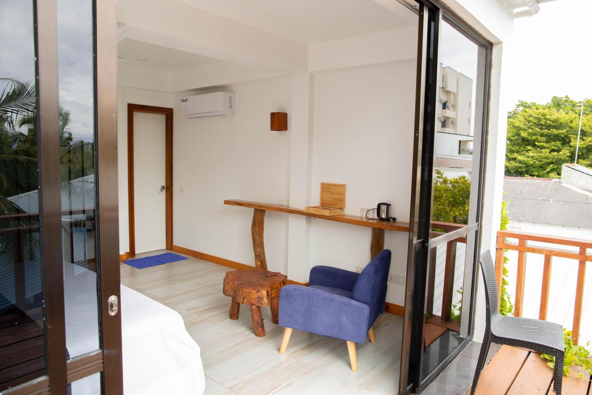 Kudhi Boli Beach House Thulusdhoo Rum bild